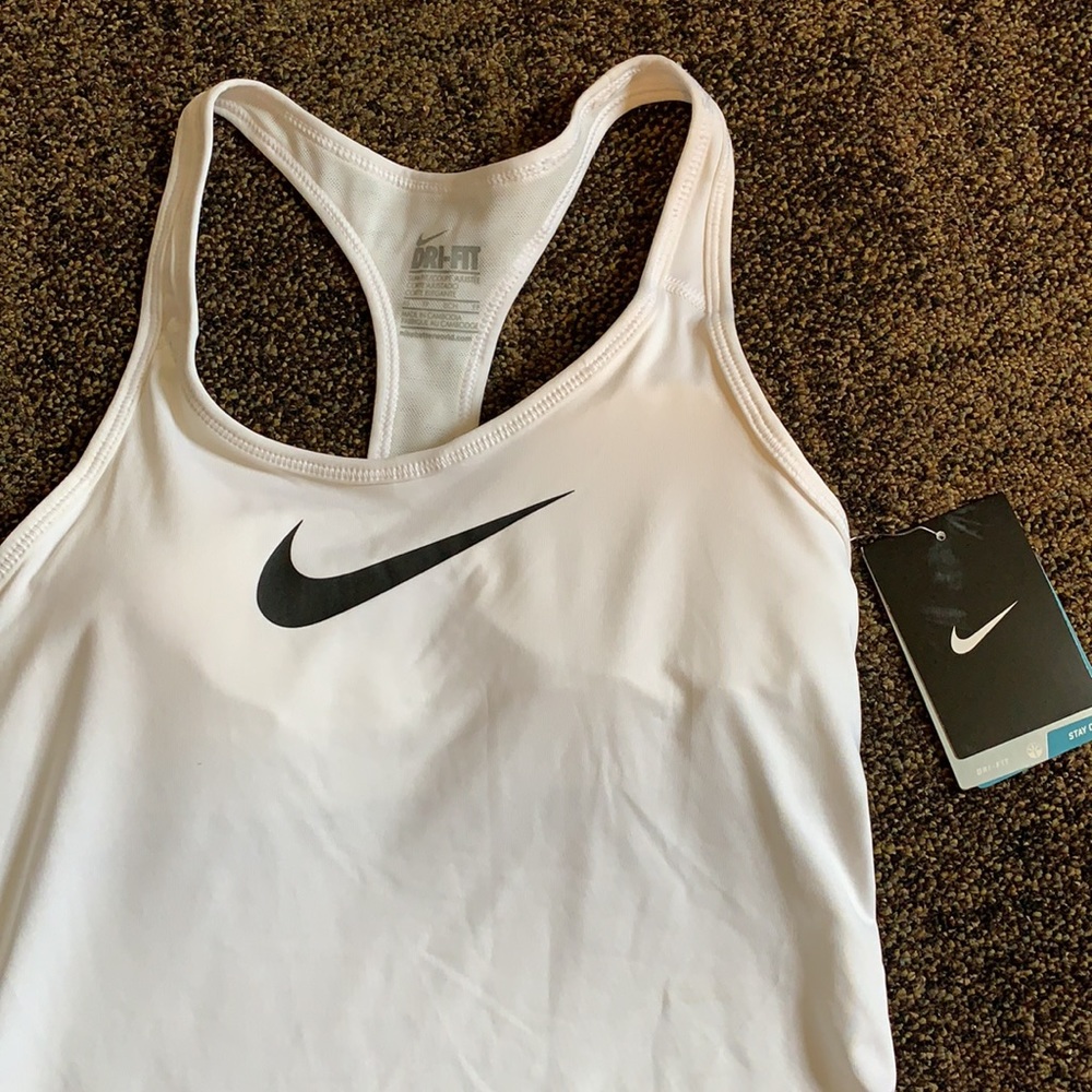 Nike top - Picture 2 of 7